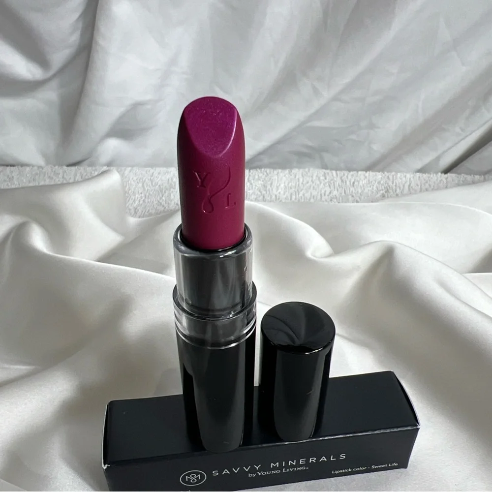 Young‎ Living Savvy Minerals Lipstick Color Sweet Life Pink New in Box